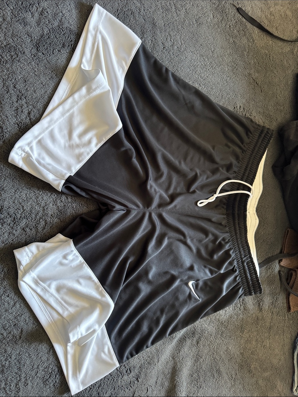 Nike Men's Black and White Athletic Shorts with Drawstring